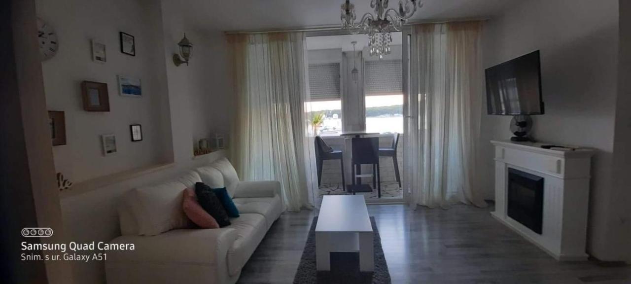 Apartman Cezar2 Rogoznica  Exterior foto